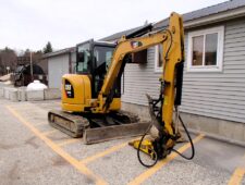 650 LB HAMMER CAT 304 RENT IT