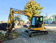 KOMATSU PC 78 EXCAVATOR RENT IT